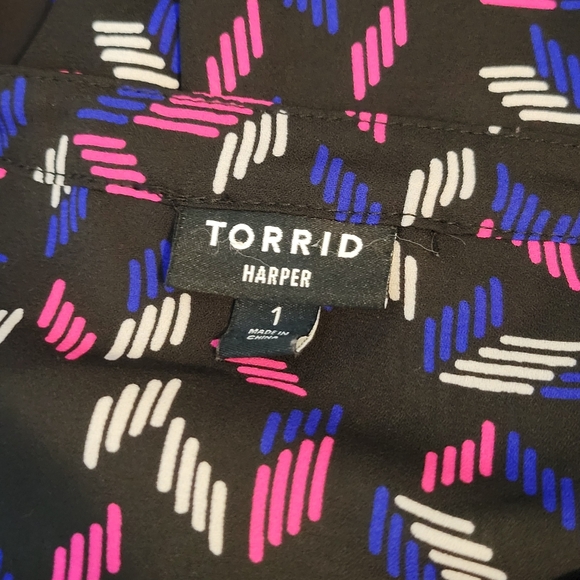 Torrid Black Print Harper 3/4 Sleeve Pullover Blouse Plus Size 1x - Picture 12 of 12